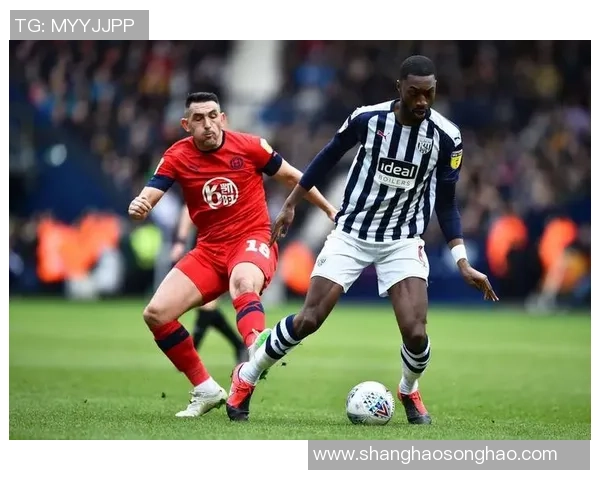 英冠足球球星风采：赛场英雄与幕后故事的深度剖析